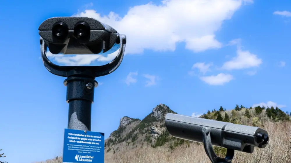 gmsf_accessibility_viewfinders_photo-courtesy-of-grandfather-mountain-stewardship-foundation