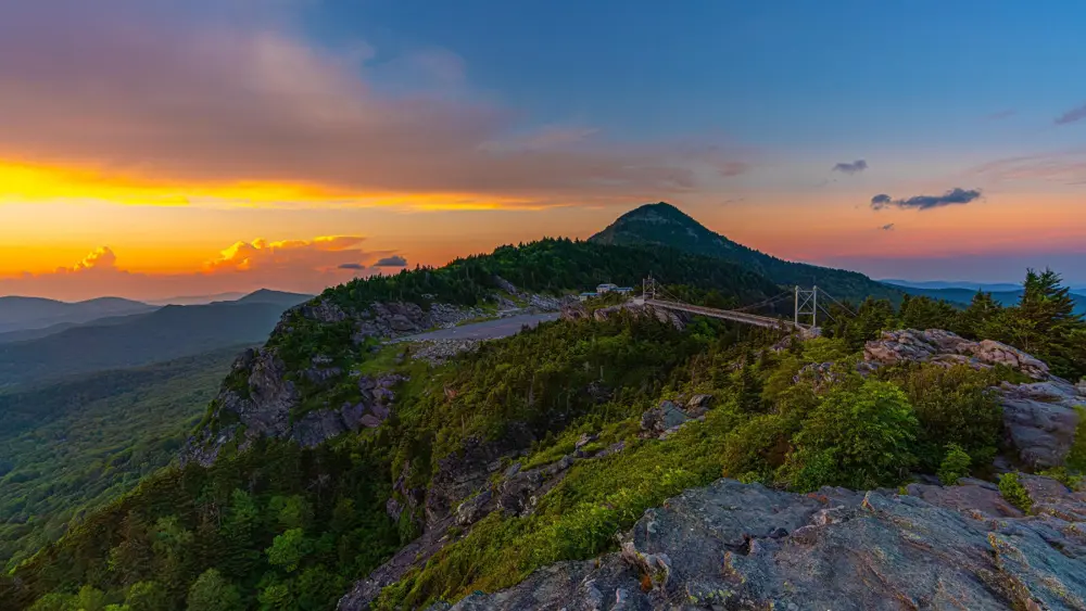 gmsf_swinging-bridge-sunset_photo-by-leslie-restivo_courtesy-of-grandfather-mountain-stewardship-foundation-1