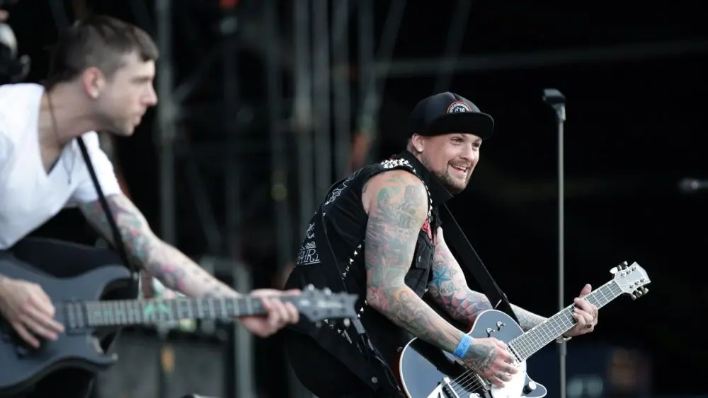 Good Charlotte share cover of The Pogues ‘Fairytale Of New York’