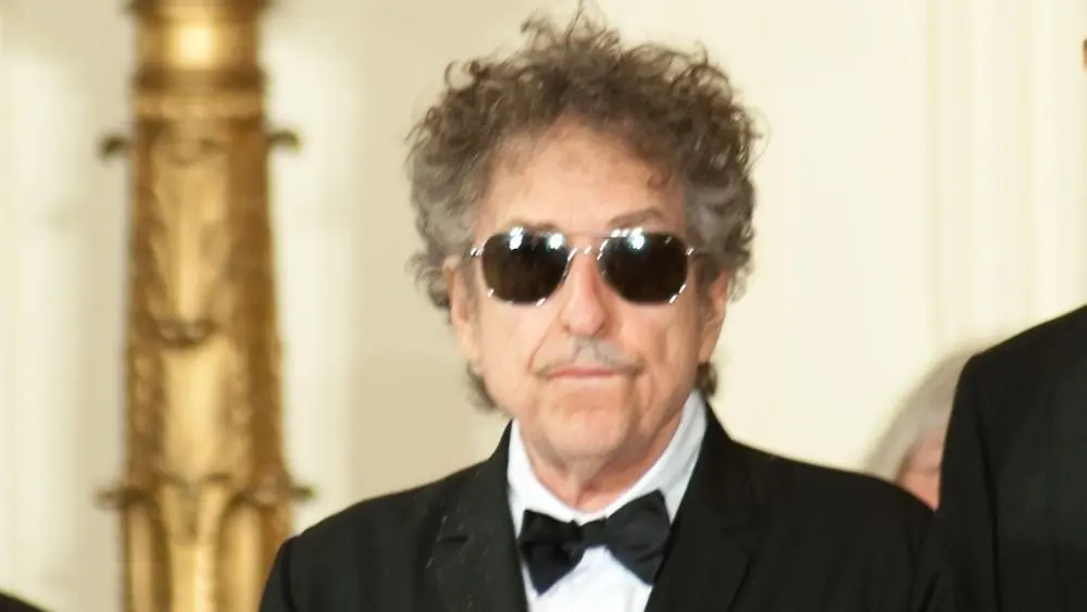 Bob Dylan extends his ‘Rough and Rowdy Ways’ tour into 2026