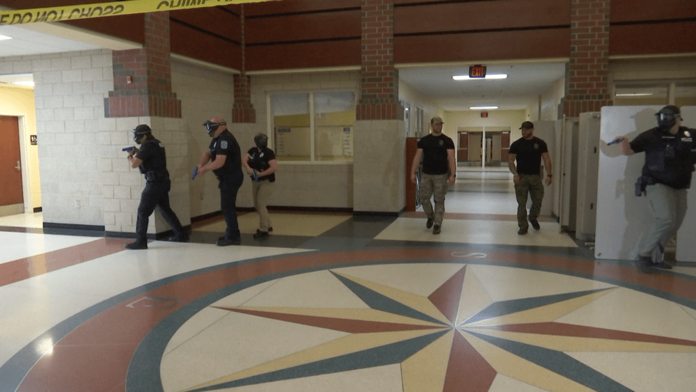 active-shooter-training-ss954580