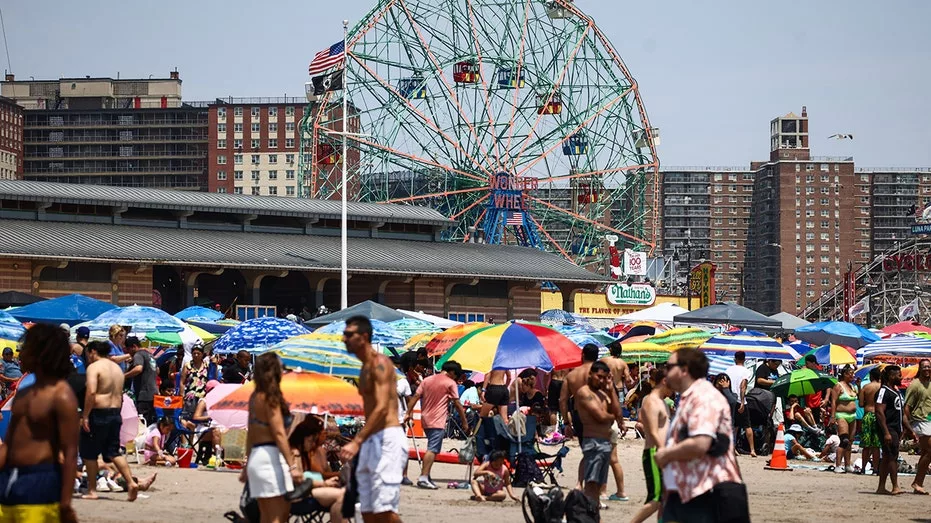 coney-island-1870173