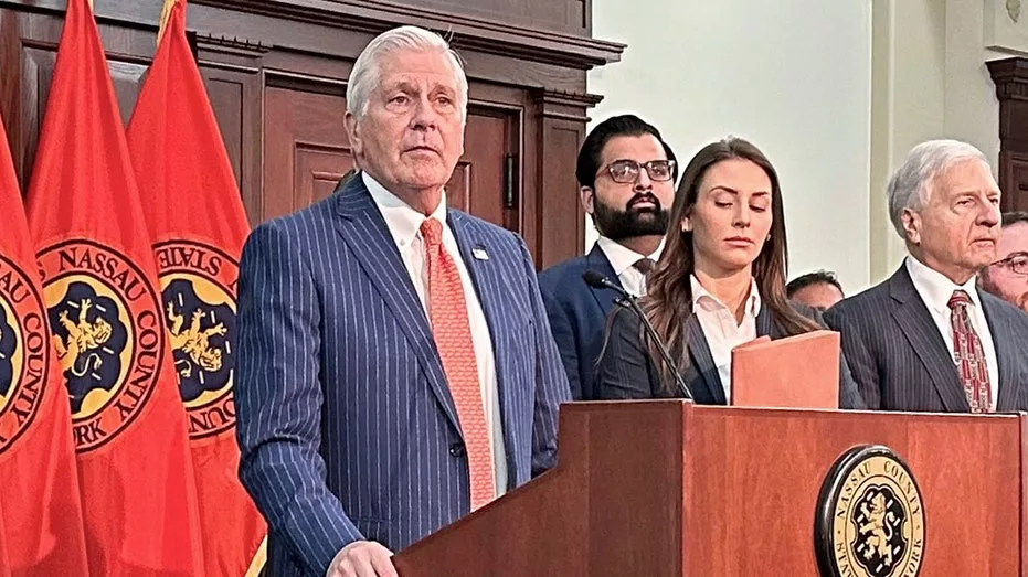 nassau-county-mask-ban500454