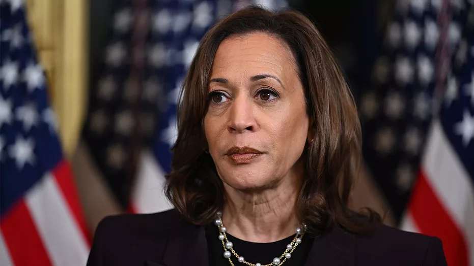 kamala-harris-photo-1872559