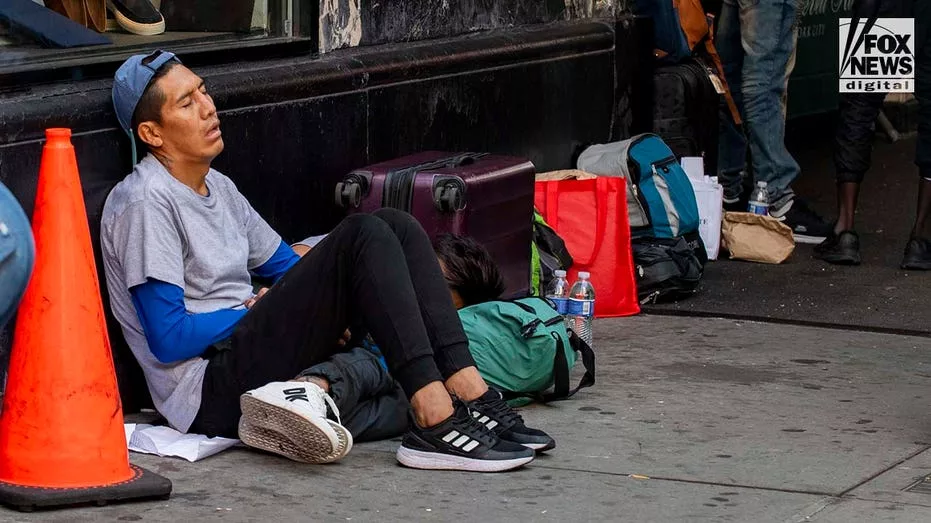 nyc-migrants_03631365