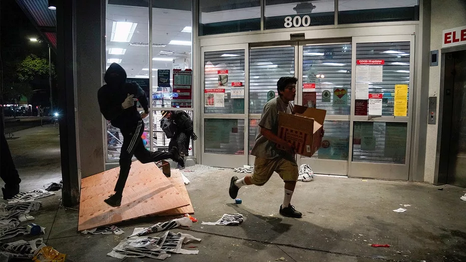 california-looting351266