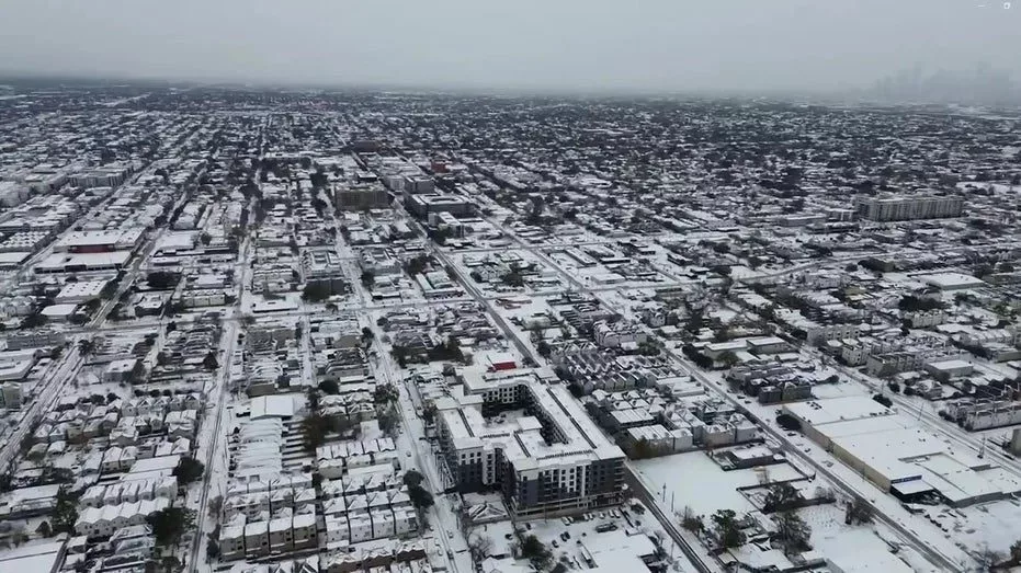 snowy-houston486481