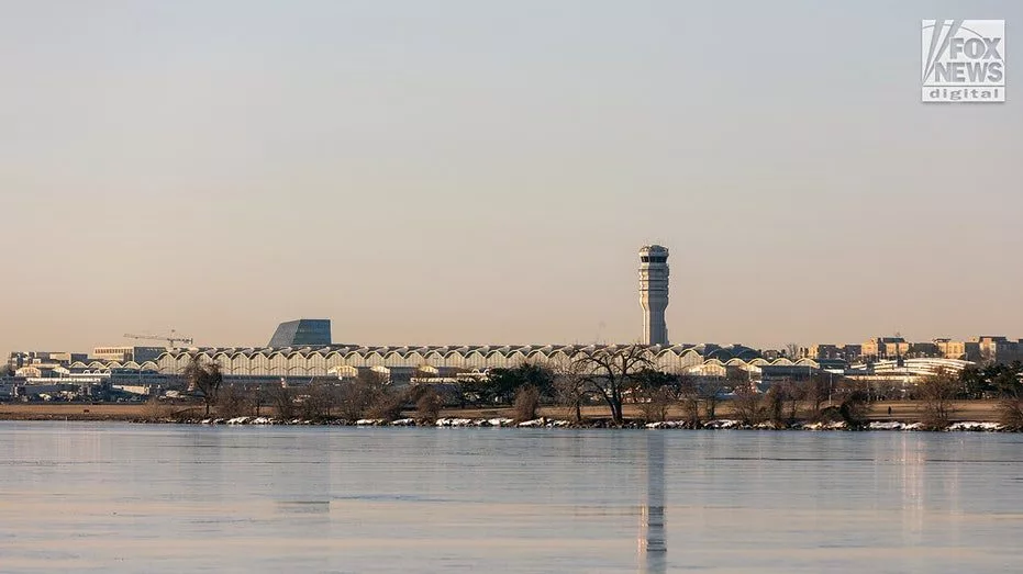 plane-crash-dc-reagan-airport-dca-fnd_04297388