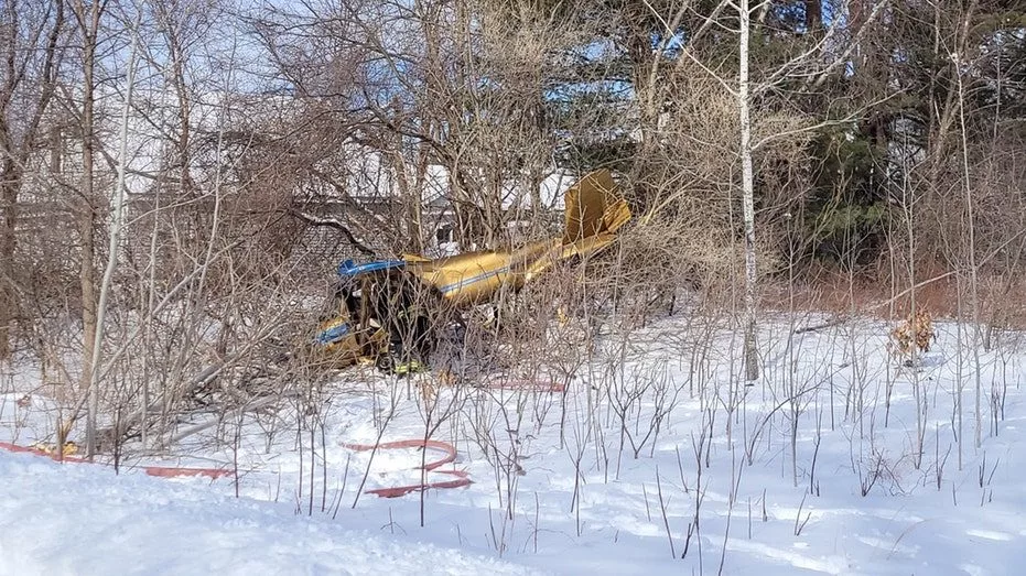 new-hampshire-plane-crash-hampton-airfield-2375794