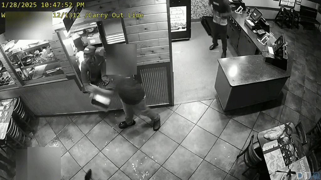 hot-grease-thrown-at-wingstop-customers205428