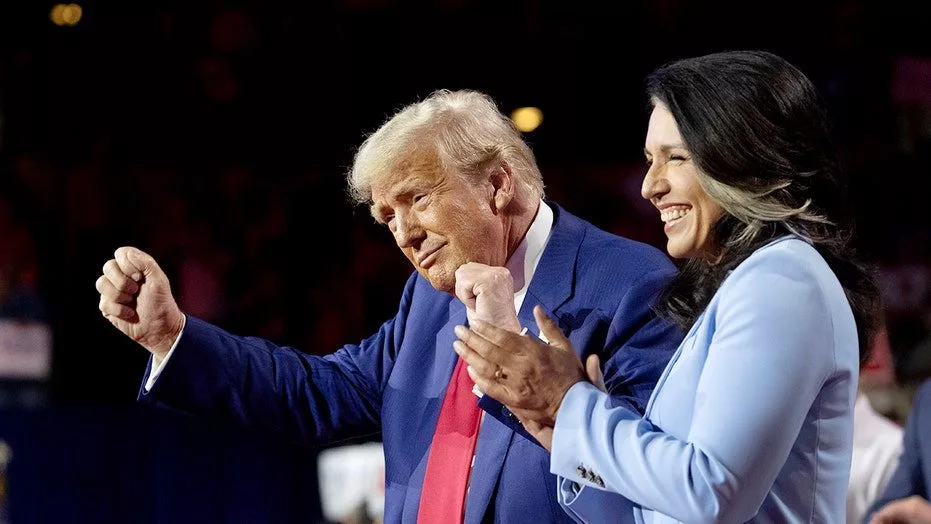 trump-tulsi242816