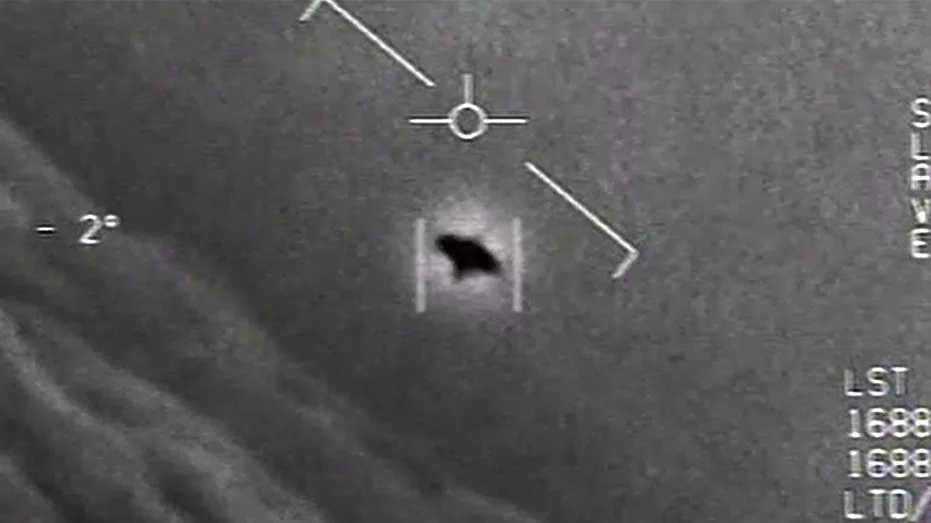 investigation-alien975960