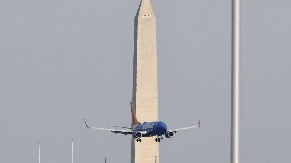 plane-crash-dc-reagan-airport-dca_27923476