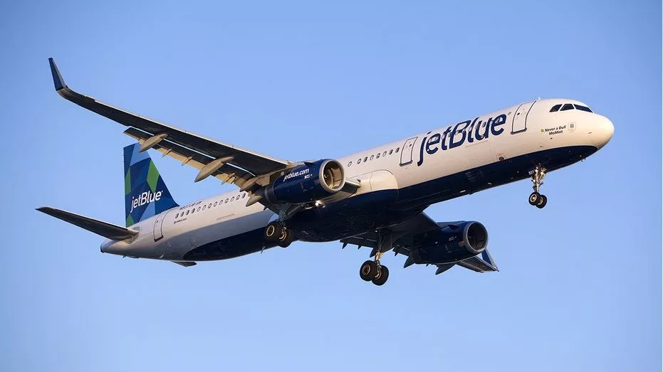 jetblue-54214488465