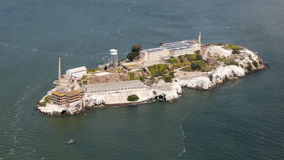 alcatraz-island71520