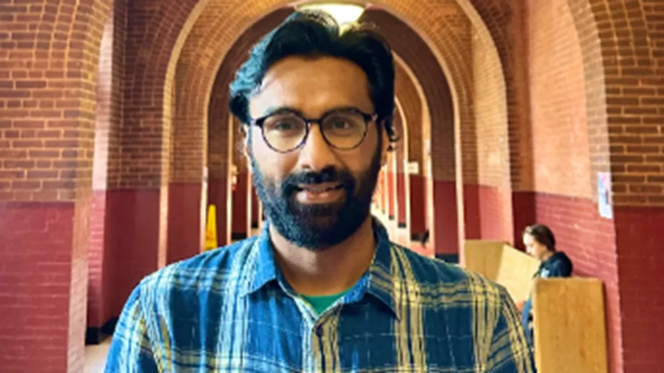 badar-khan-suri275852
