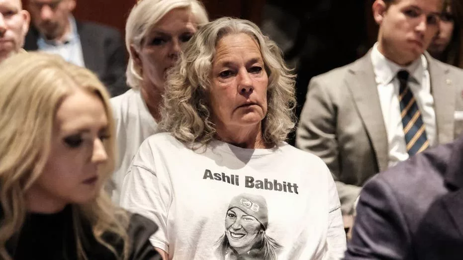 ashley-babbitt-mother-1981521