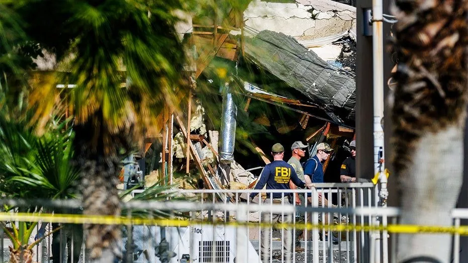 palmspringsexplosion5631