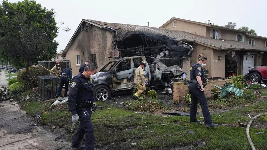 san-diego-plane-crash-house-damage835222