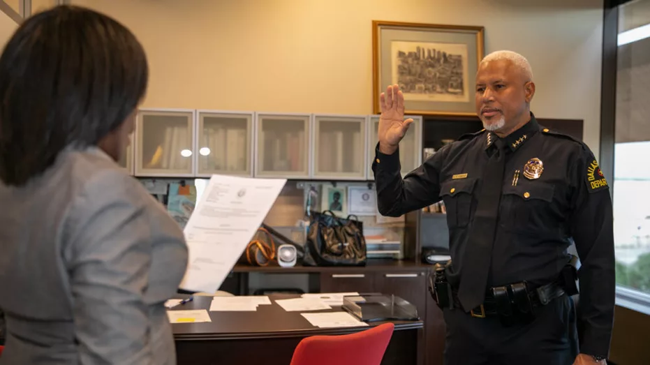 new-dallas-police-chief-being-sworn-in117423