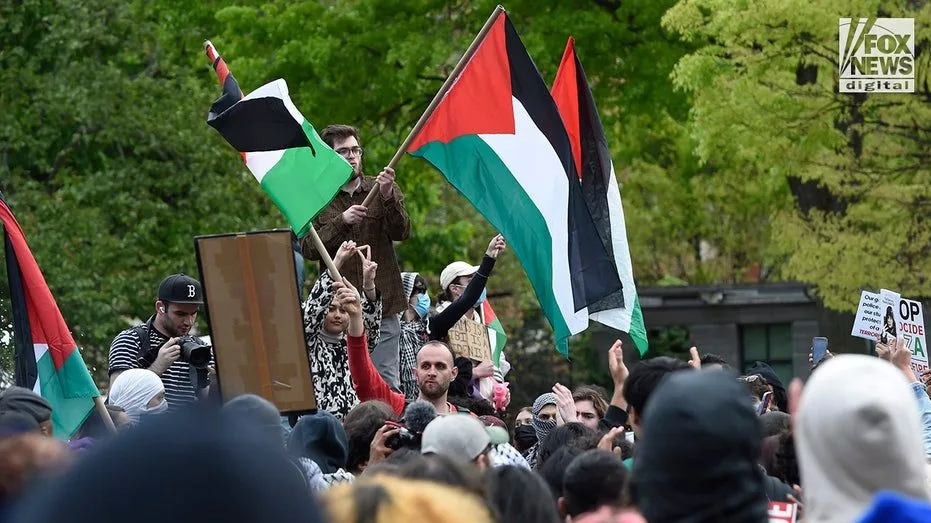 pro-palestine-protest-nyu-nyc_0986882