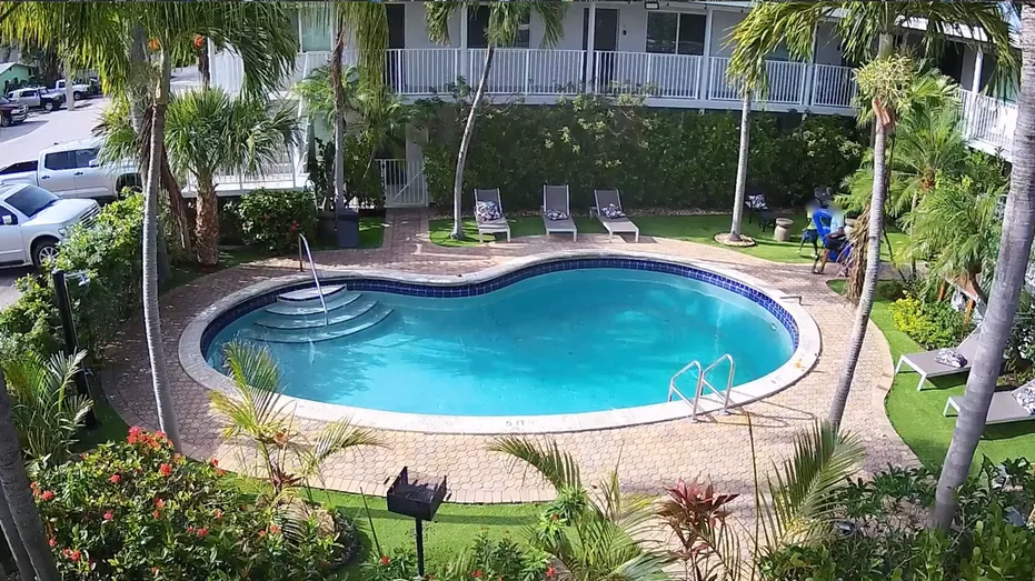 fort-lauderdale-pool675657