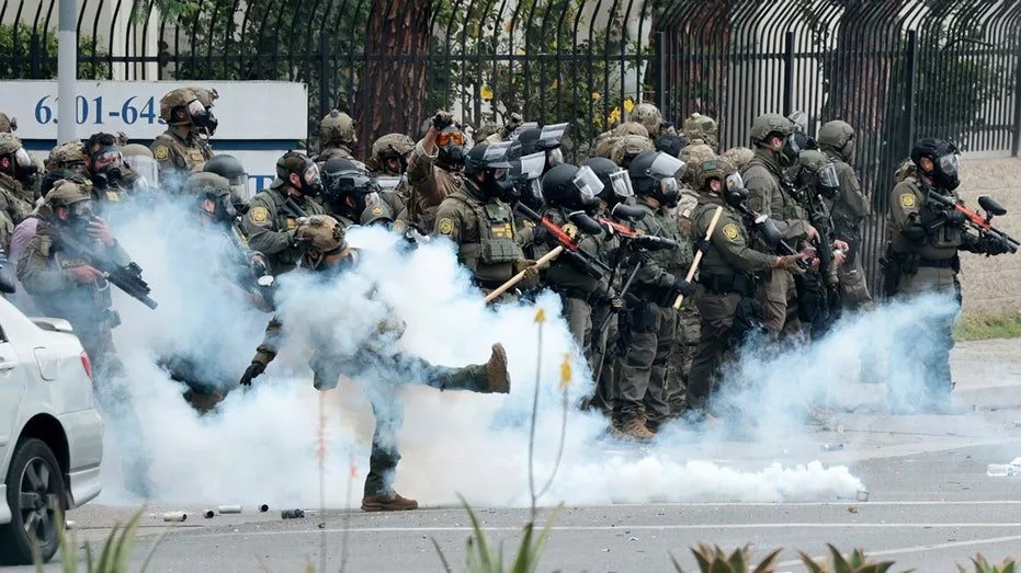 Violent anti-Trump protesters force LAPD to take action as peaceful day turns chaotic