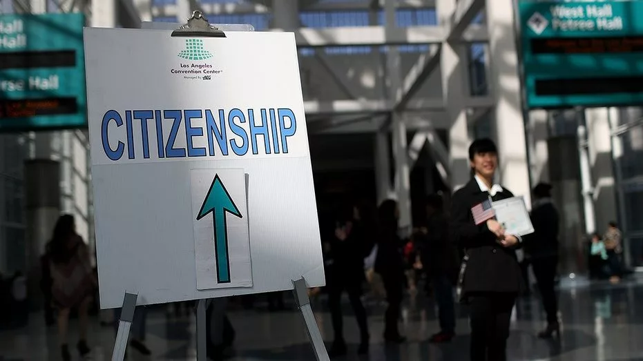 citizenship-sign750851
