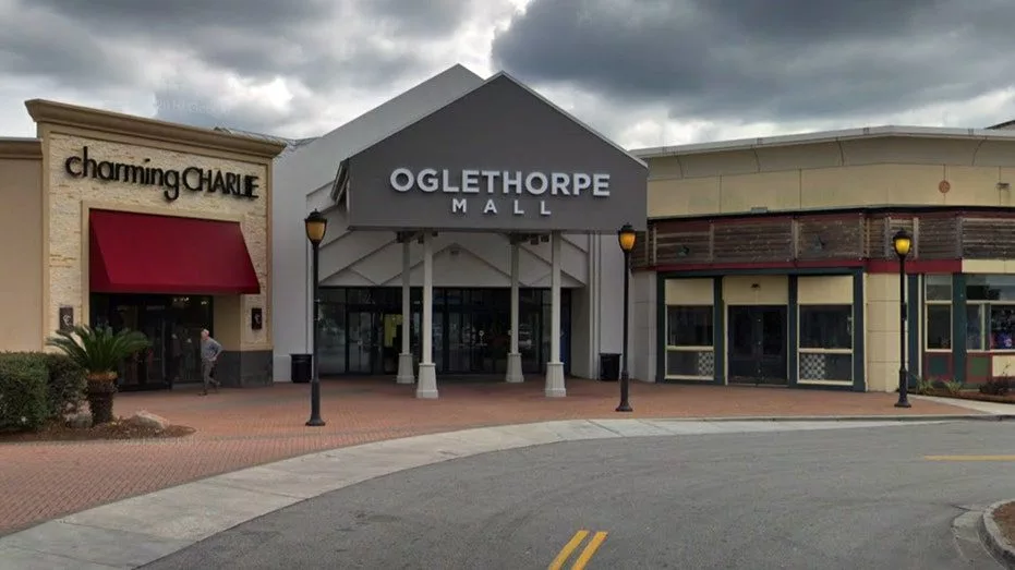 oglethorpe-mall-savannah-georgia778433
