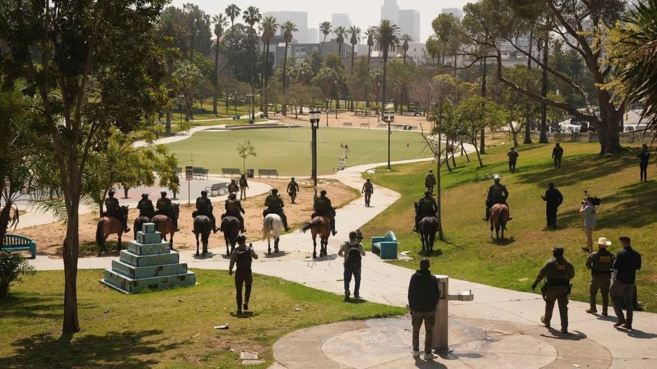 macarthurpark335066