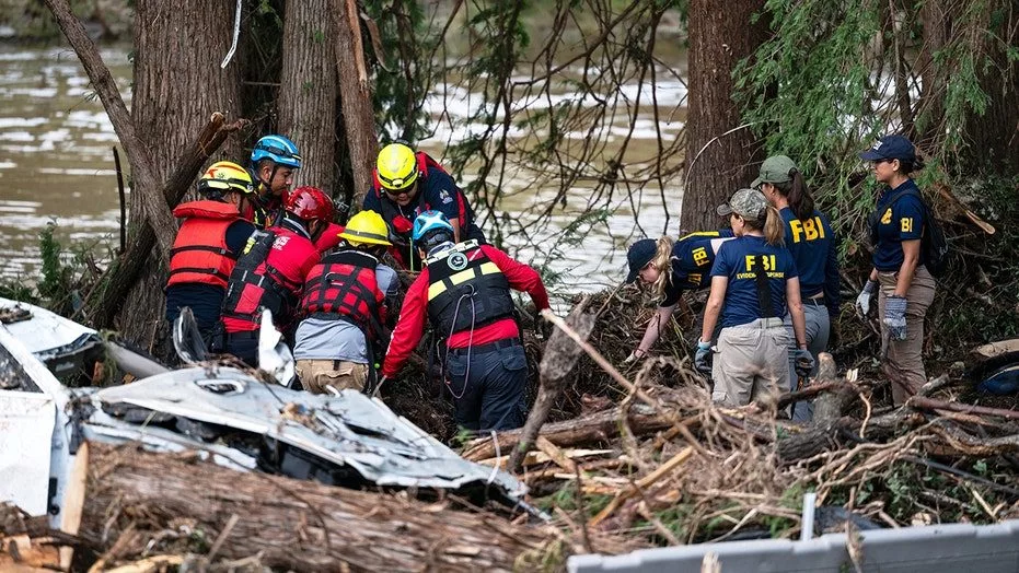 texas-camp-flooding-020607439