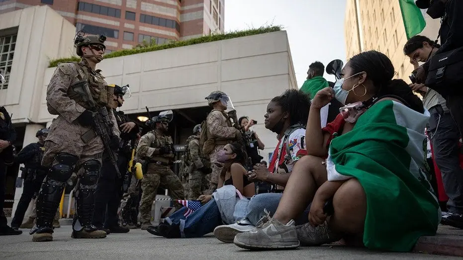 national-guard-and-protester-la930684
