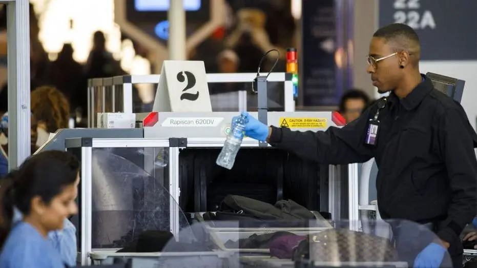 tsa-bottle899412