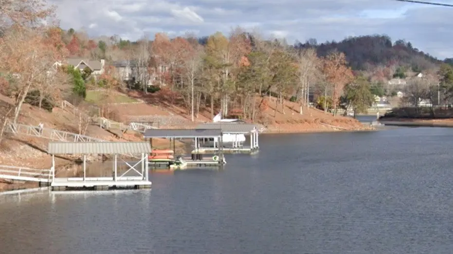 lake-chatuge-2533371
