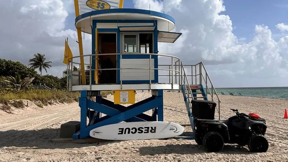 hollywood-florida-lifeguard-post819100
