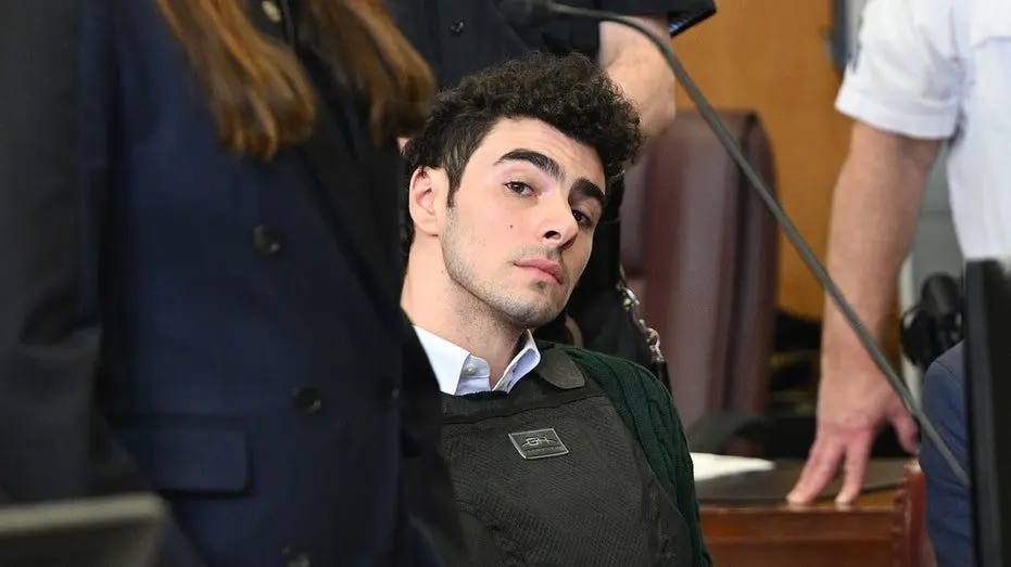 luigi-mangione-united-healthcare-ceo-murder-nyc-trial-pool_19741732
