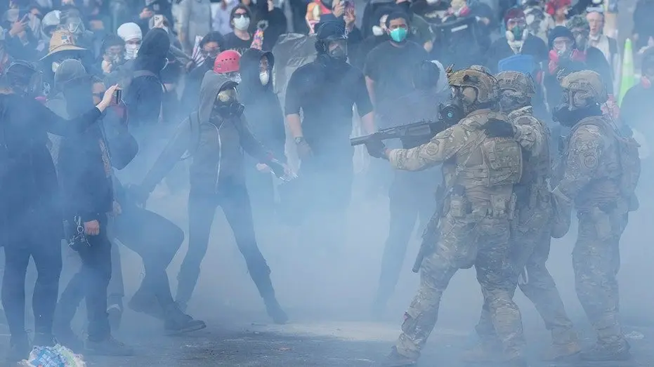 portland-anti-ice-riot-4534827
