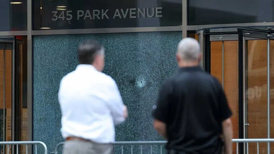nyc-midtown-office-mass-shooting-blackrock-tamura-007387805