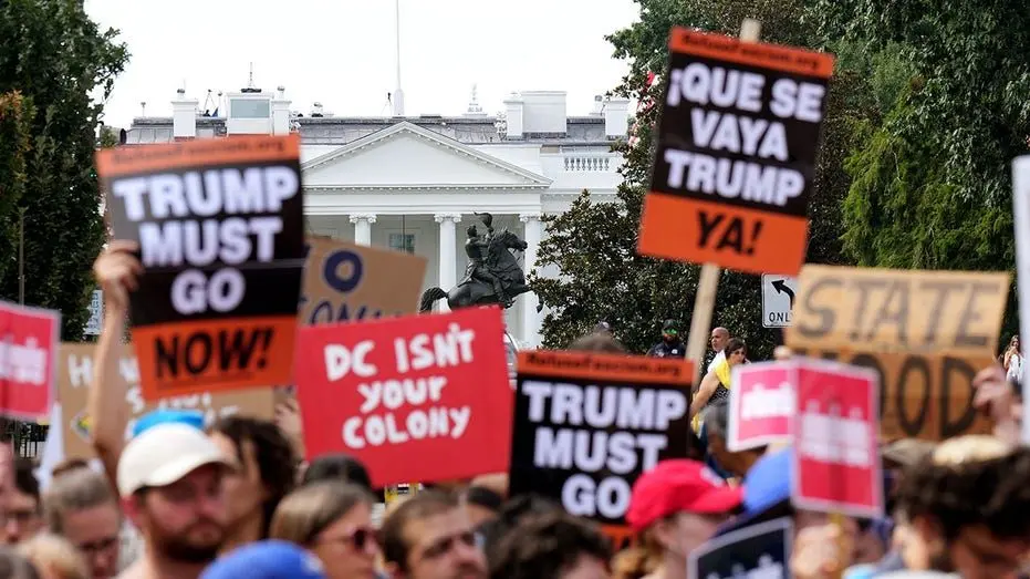 trump-must-go-rally946364