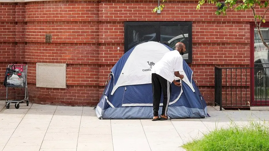 homeless-people-washington-dc591253