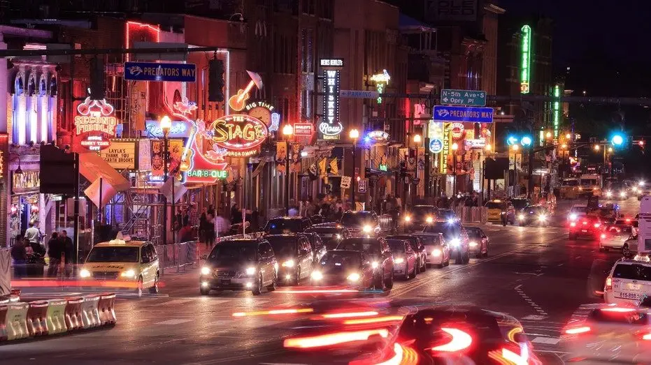 broadwaynashville224201