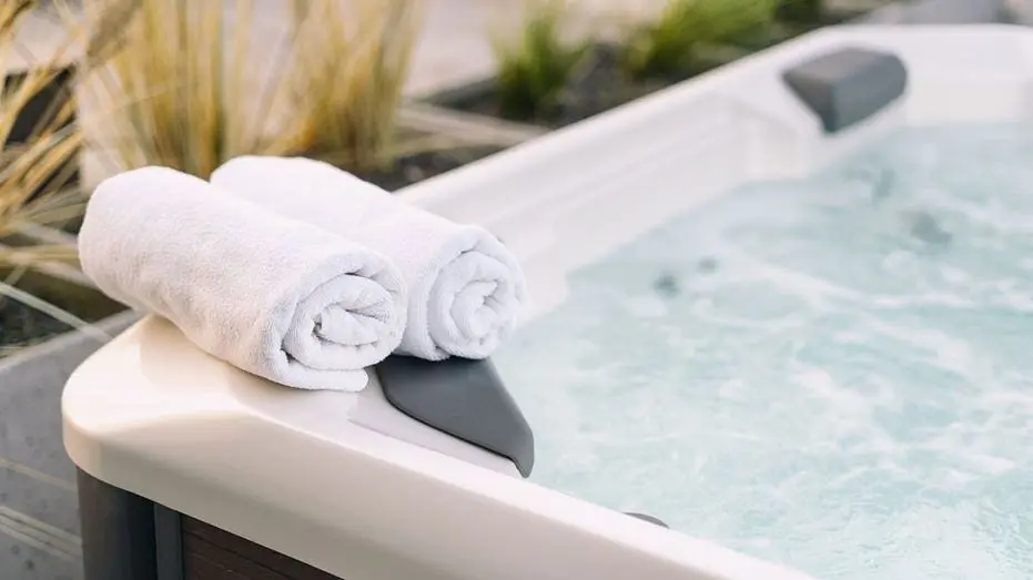 hot-tub-stock882412