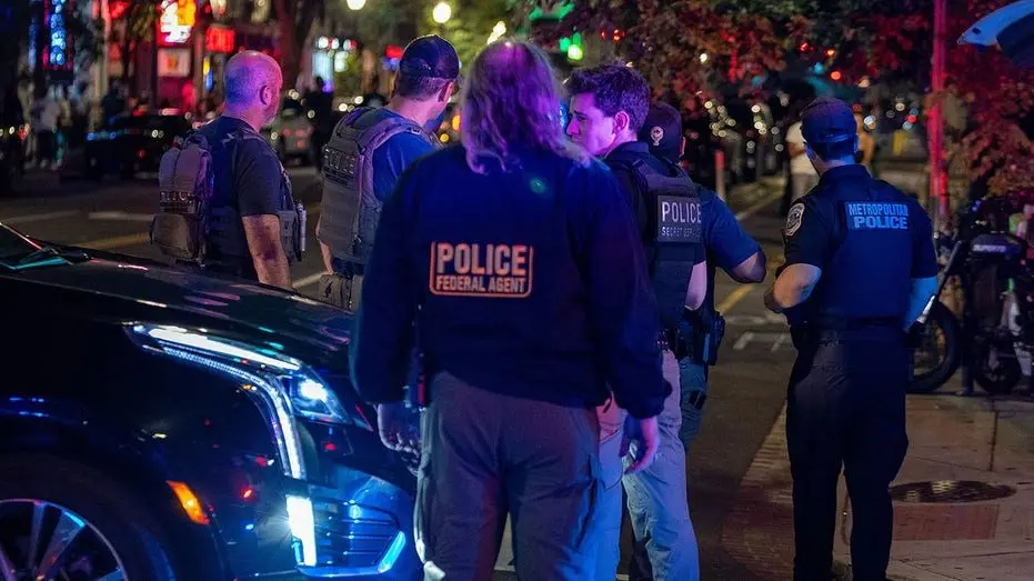 atf-agents-disrupt-school-shooting001205094