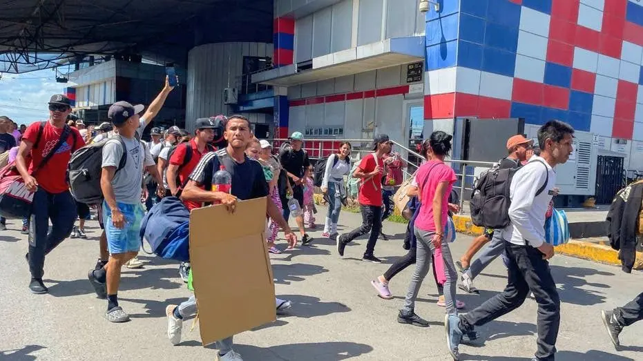 migrants-turn-back138052