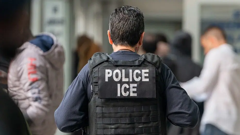 ice-agent674305