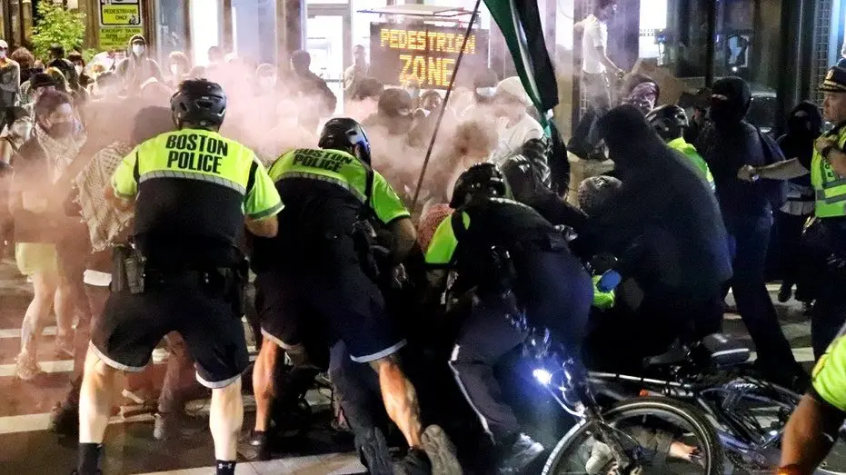 boston-riot-2224712