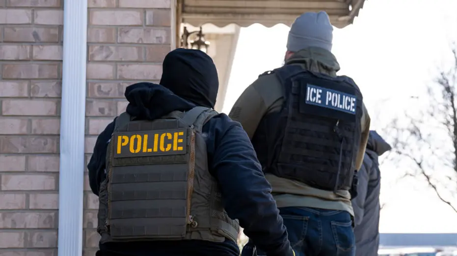 ice-agents-il-getty352322