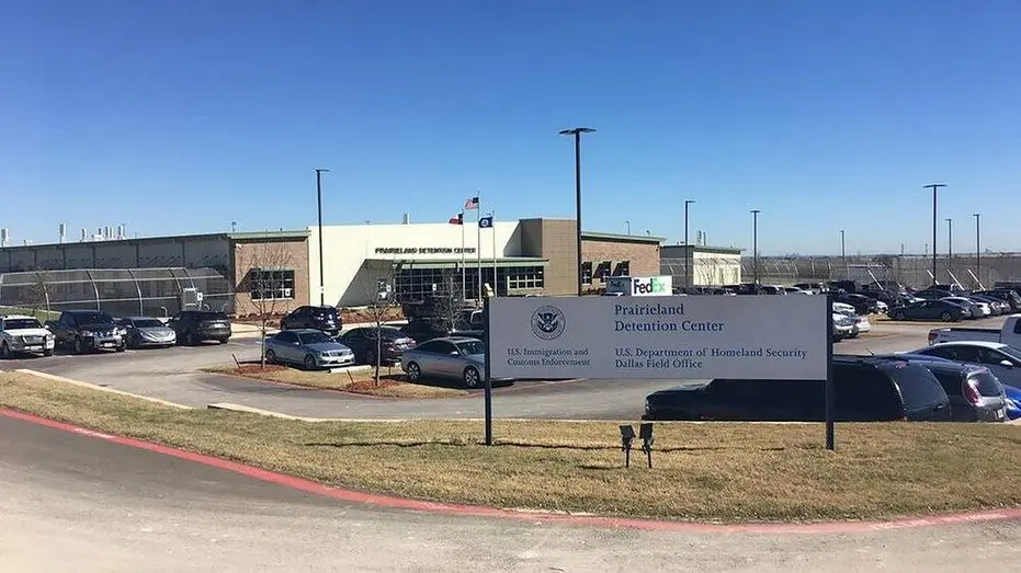 ice-prairieland-detention-center388024