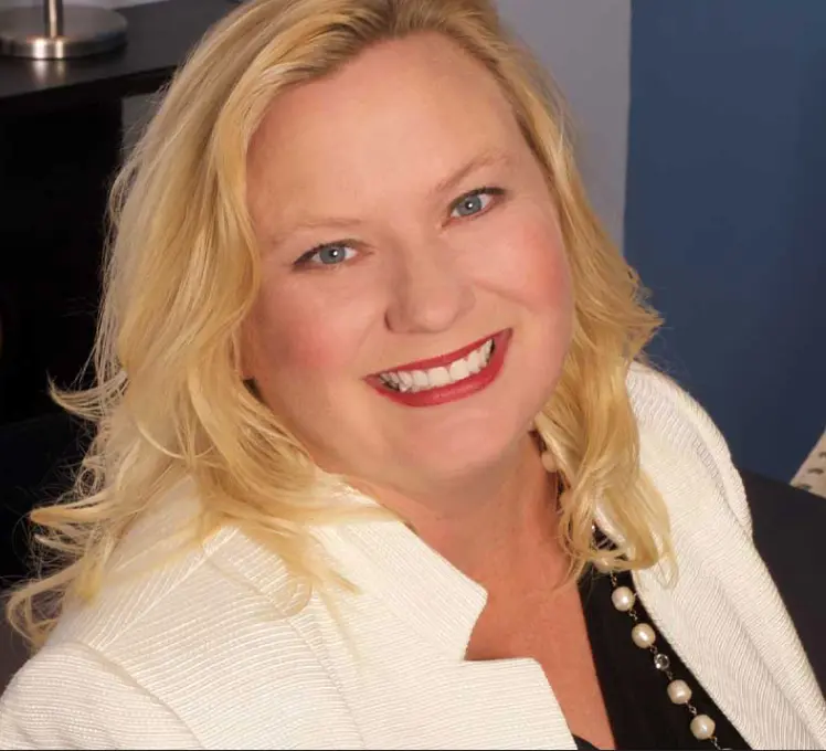 Angie Knight