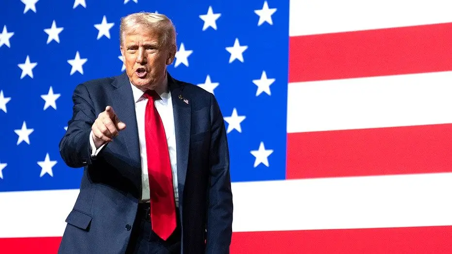 president-trump-american-flag77441